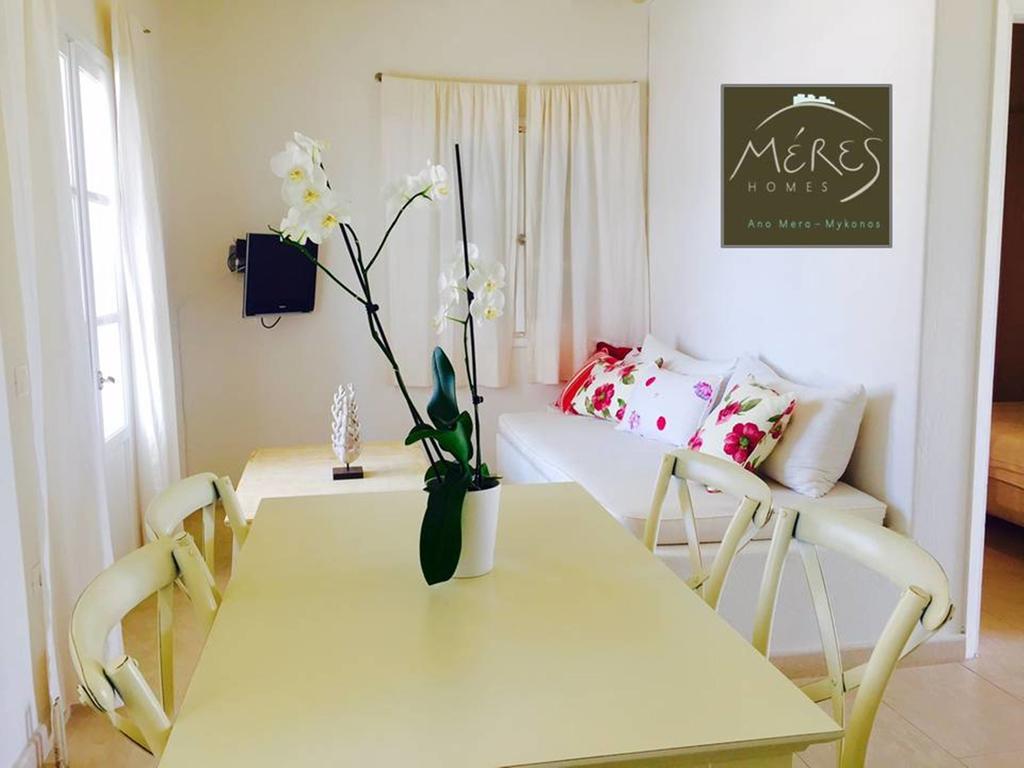 Meres Homes *